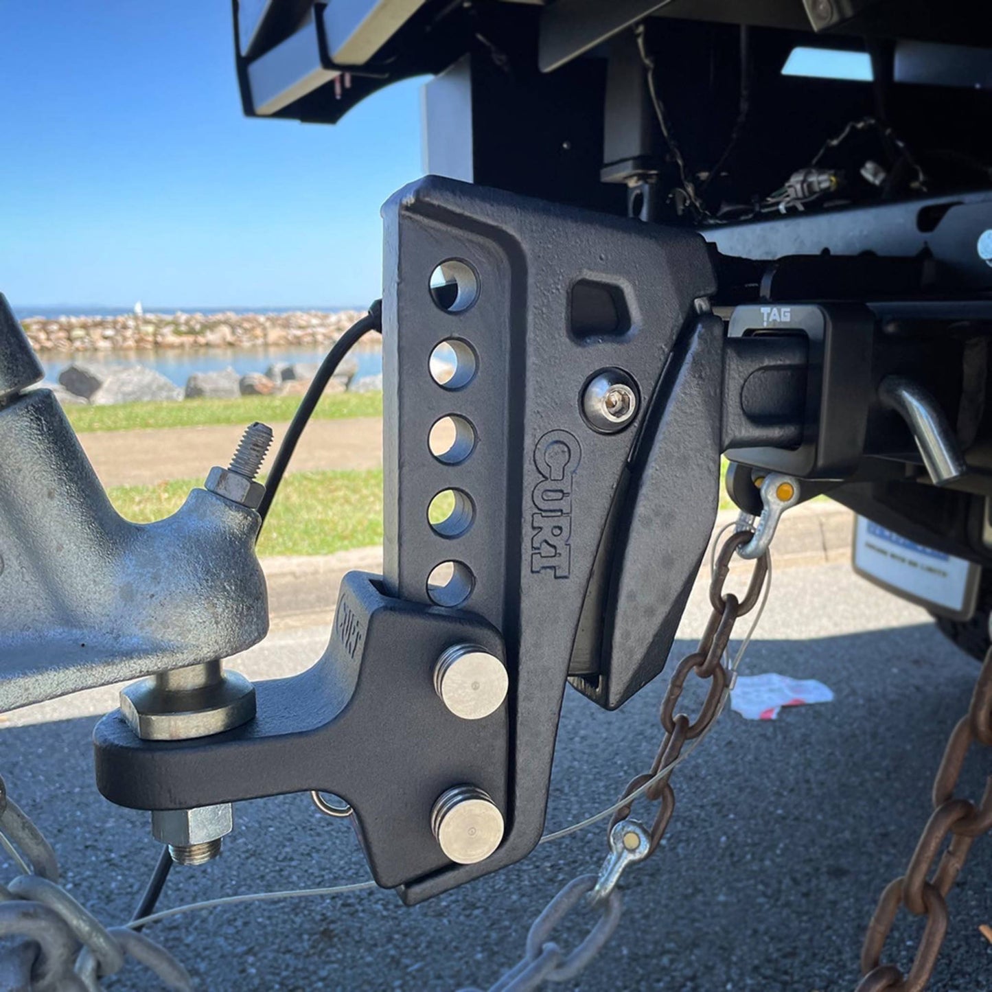 Toyota Land Cruiser CURT Rebellion XD ShockDrop Ball Mount Kit